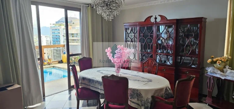 Imagem Apartamento de luxo à venda na Barra da Tijuca, Rio de Janeiro - 4 quartos, 2 suítes, 2 salas, 4 banheiros, 3 vagas de garagem - 304m².