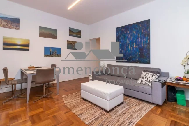 Imagem Apartamento em prédio charmoso da década de 60, pronto para morar.