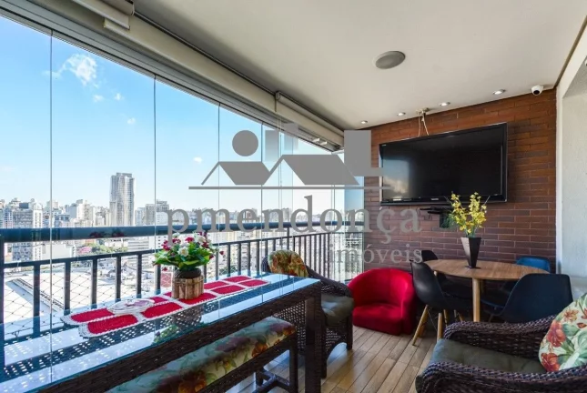 Imagem Apartamento diferenciado, ideal para casal sem filhos com 1 suíte ampliada e 2 vagas, 128m2