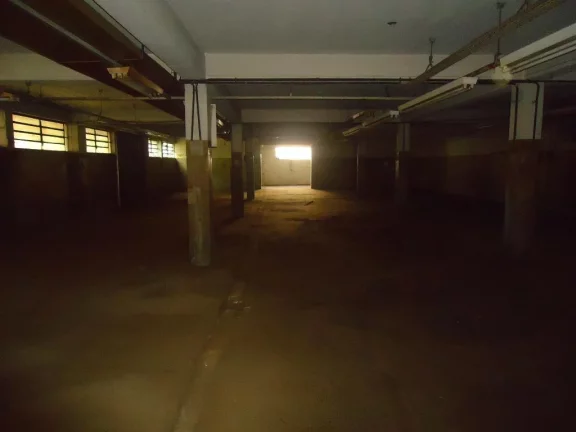 Imagem Excelente barracão para locação com ótima localização, duas entradas, guarita, almoxarifado, v...