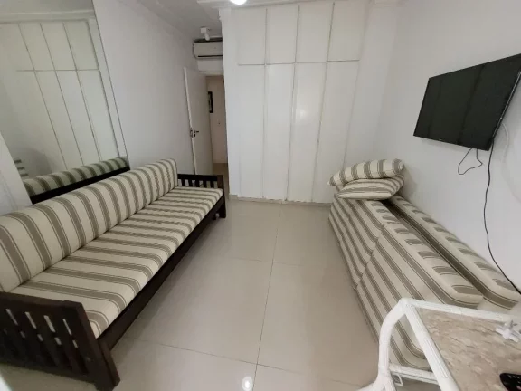 Imagem APARTAMENTO COM 3 DORMITÓRIOS, SENDO 1 SUÍTE, VARANDA GOURMET, PREDIO COM PISCINA, 1 QUADRA DA PRAIA DAS ASTÚRIAS