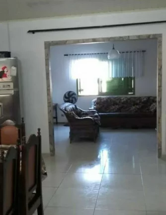 Imagem Casa 3 dormtórios com 3 Camas de Casal