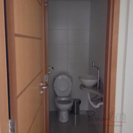 Imagem Belíssimo apartamento, próximo a beira mar, ao lado da casa do governador em prédio com alto padr...
