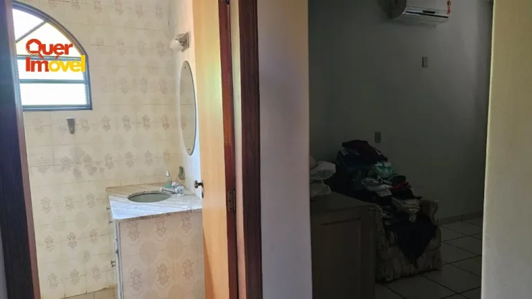 Imagem Imponente casa à venda em Ribeirão Preto-SP, no bairro Ribeirânia: 4 quartos, 2 suítes, 1 sala, 5 banheiros, 3 vagas, 346,67m².