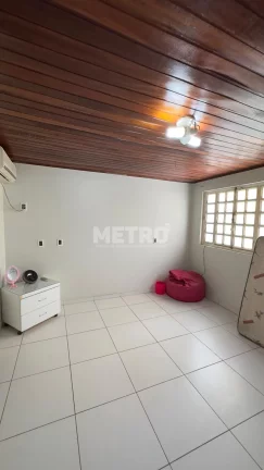Imagem Casa, Bairro - Dom Tomaz 3 quartos sendo dois suítes, uma com closet e banheira
