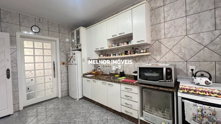 Imagem Casa a venda com 242 m² - Centro Sul de Balneário Camboriú.