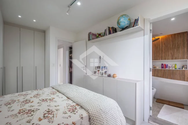 Imagem Apartamento Reformado | 3 Quartos | 136m² | Vista Mar – Barra da Tijuca