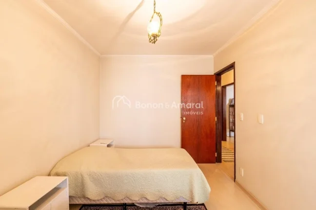 Imagem Apartamento à venda no coração do Cambuí, Campinas, em localização nobre e tranquila. Com plan...