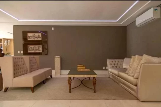 Imagem Casa temporada 6 suítes em Jurerê Internacional