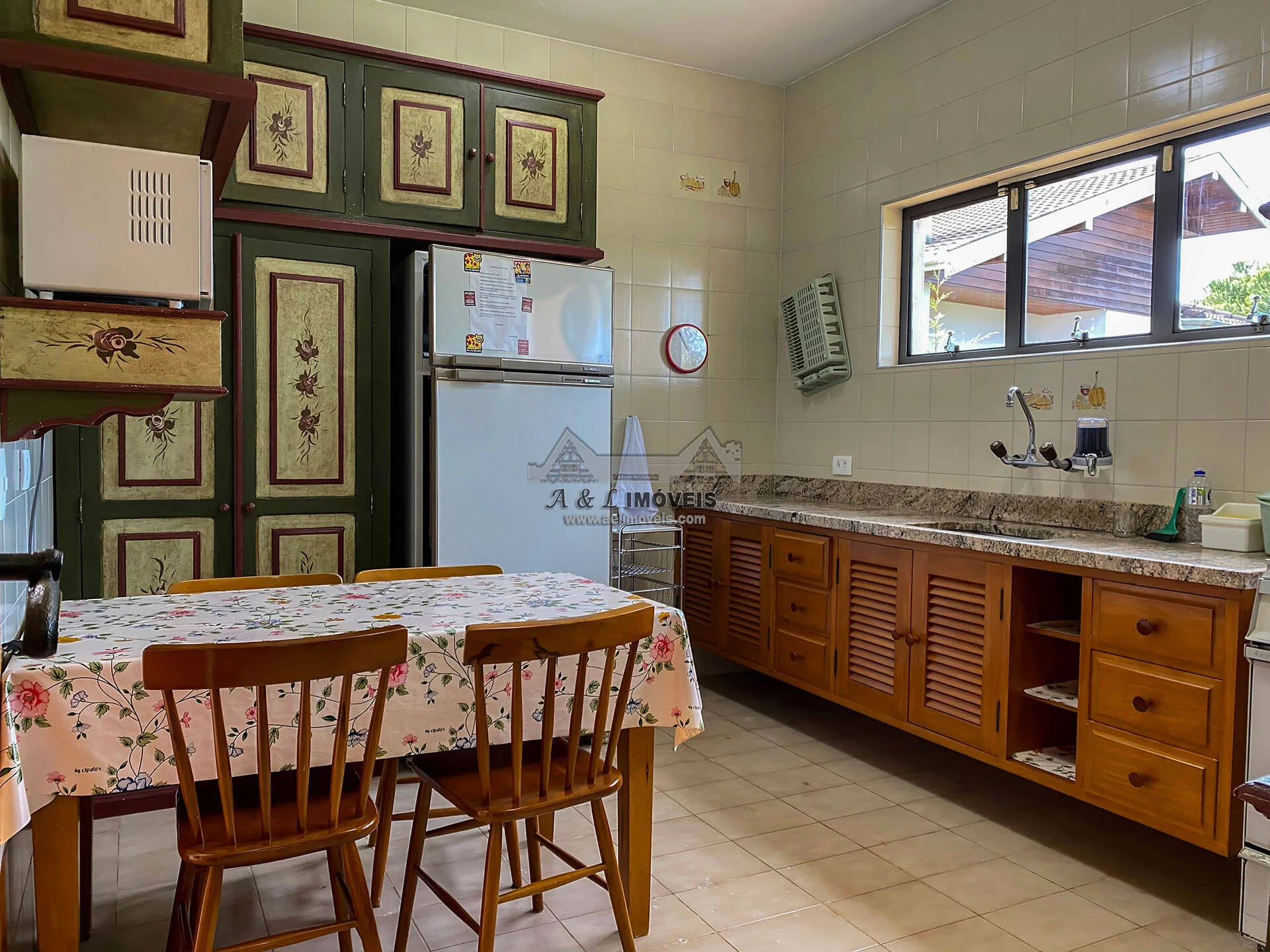 Imagem Casa à venda em Campos do Jordão - Com 3 dormitórios proximo ao Capivari