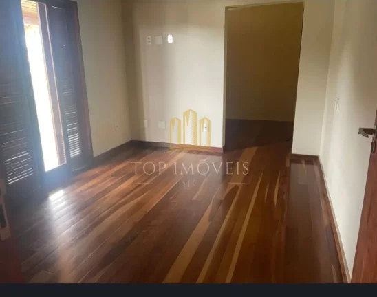 Imagem Magnifica casa cinco suítes lareira terreno de mil e quatrocentos m2 condominio fechado em Jambeiro