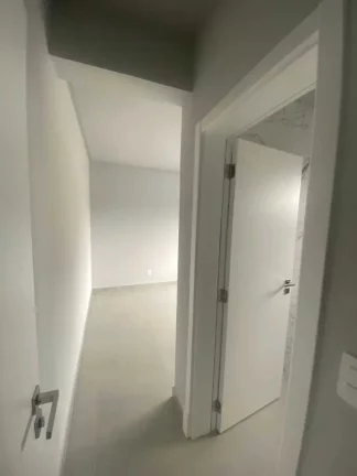Imagem Apartamento 2 dormitórios sendo 1 suíte e 2 vagas de garagem em Canto Grande - Bombinhas