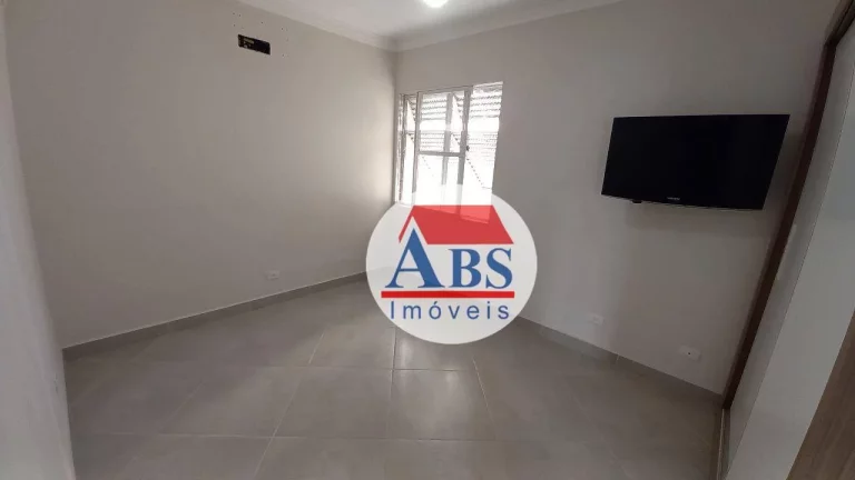 Imagem Amplo apartamento na Aparecida em santos reformado a poucos metros do mar