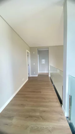 Imagem Casa nova no Condomínio Caledônia com 4 suítes e 4 vagas de garagem em Camboriú SC