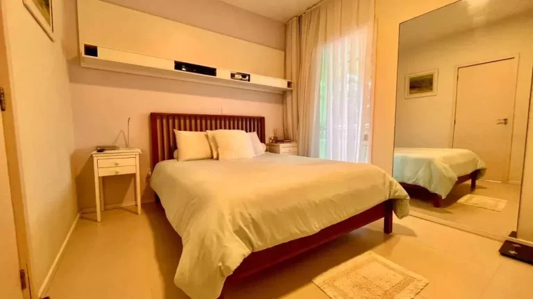 Imagem Casa com 3 dormitórios sendo 2 suítes e 1 vaga, a 150m do mar em Bombinhas/SC