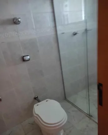 Imagem Lindo sobrado com piscina, hidromassagem,3 dormitórios 3suitsFl55
