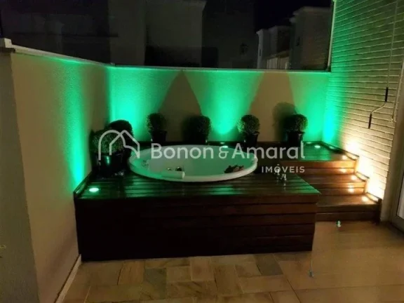 Imagem Excelente cobertura duplex, com área gourmet e hidromassagem. O imóvel possui sala para dois ambie...
