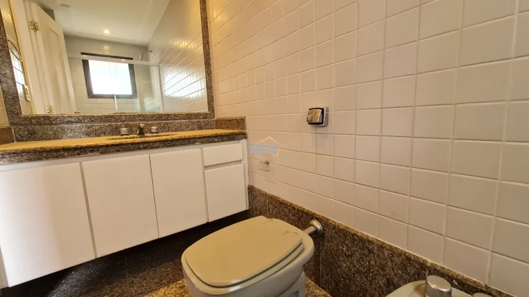 Imagem Lindo apartamento à venda, 150m², com 3 dormitórios, sendo 2 suítes, 3 vagas e depósito privativo.