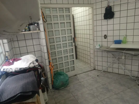 Imagem Casa Comercial de Alto Padrão na Vila Trujillo Sorocaba-SP 4 Quartos, 3 Salas, 4 Vagas de Garagem 559,00 m²
