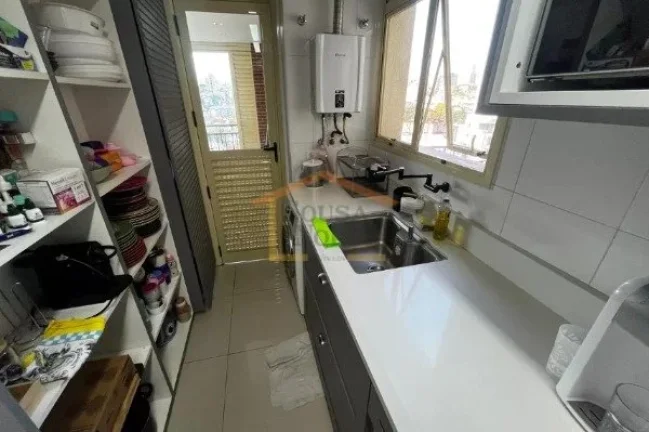 Imagem Apartamento com 92 m², com 2 dormitórios, sendo 1 suite, possibilidade de terceiro dormitório rev...