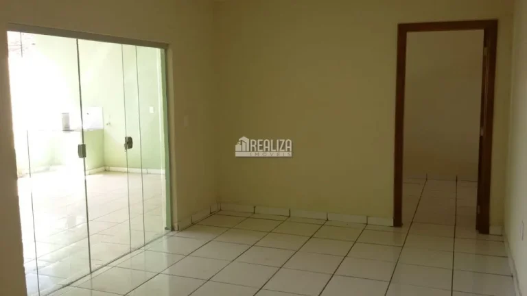 Imagem Casa com churrasqueira no Residencial Morumbi - Uberaba