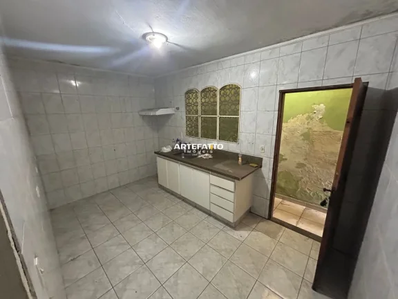 Imagem Casa térrea , bem localizada com potencial de reforma