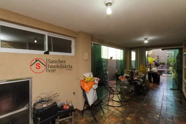 Imagem OPORTUNIDADE. SOBRADO A VENDA NA VILA BELA, PRÓXIMO A SÃO CAETANO COM 4 DORMITÓRIOS E 3 SUÍTES. PISCINA E ÁREA GOURMET COM CHURRASQUEIRA.