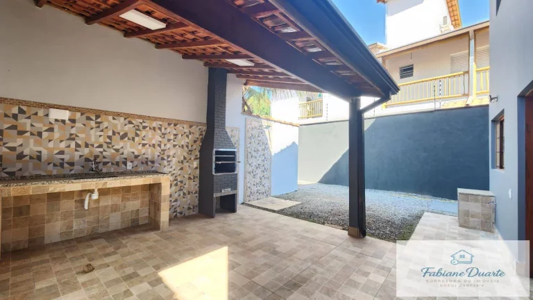 Imagem Casa recém reformada no Perequê Açú