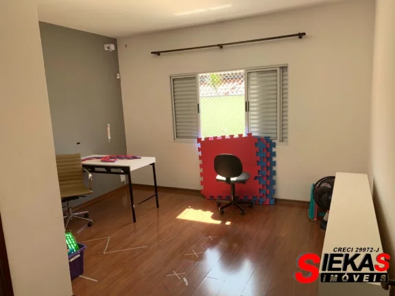 Imagem Imperdível casa comercial à venda em Cangaíba, São Paulo-SP: 4 quartos, 1 suíte, 2 salas, 2 banheiros, 2 vagas, 225 m²!