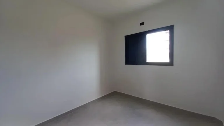 Imagem Casa para Venda em Praia Grande, Caiçara, 3 dormitórios, 1 suíte, 2 banheiros, 1 vaga