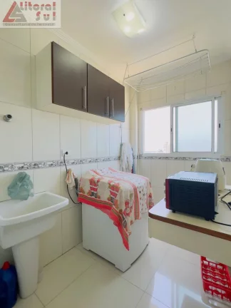 Imagem Apartamento 03 suites, alto padrão, 02 vagas de garagem privativas 156 m2 de frente para o mar, área total 233 m2 e vista total para o mar,