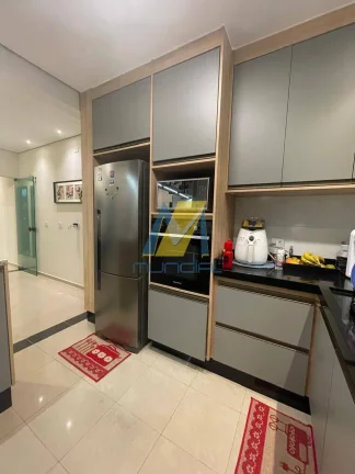 Imagem Sobrado amplo com 4 dormitórios e área gourmet - 192m²