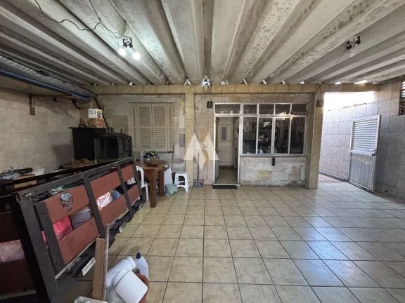 Imagem Casa à venda com edícula - Vila São Jorge / São Vicente