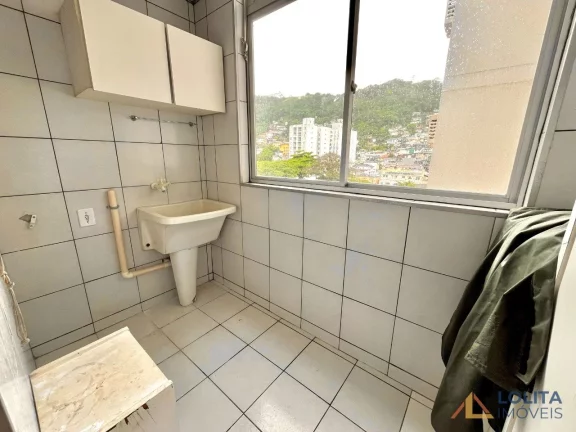 Imagem Apartamento à venda com 3 dormitórios sendo 1 suíte no Centro de Florianópolis/SC.