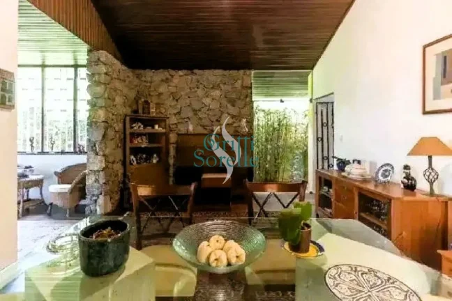Imagem Casa Térrea à Venda em Vila Madalena - São Paulo/SP.