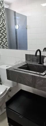 Imagem Apartamento com 47 M², 2 dormitórios, 1 banheiro, sala, cozinha, área de serviços e 1 vaga de ga...