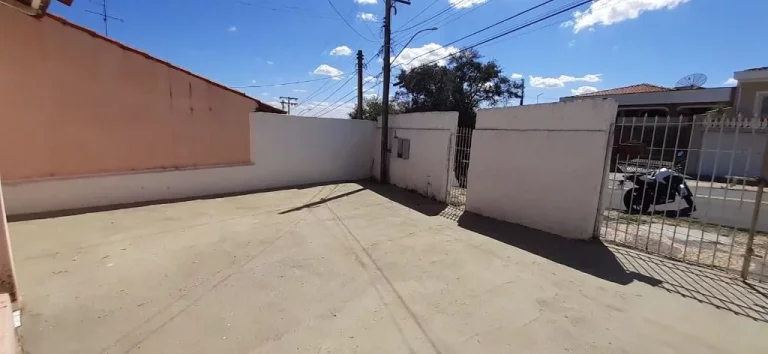 Imagem Casa com 2 dormitórios para alugar, 80 m² por R$ 2.400,00/mês - Jardim Leonor - Campinas/SP