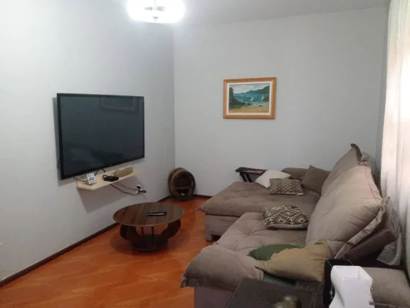 Imagem VENDO ESTA LINDA CASA NO CENTRO DO CÔNEGO. NOVA FRIBURGO RJ.