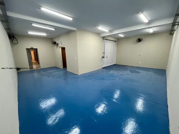 Imagem Sobrado Comercial para Locação em Limeira, Jardim Maria Bruschi Modeneis, 2 banheiros, 10 vagas