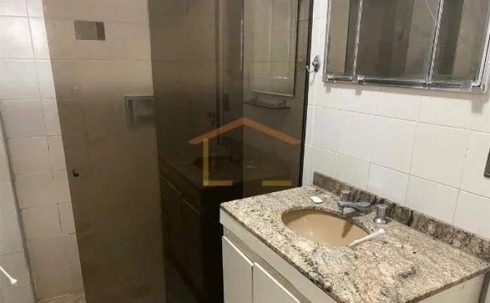 Imagem Apartamento 3 dormitórios, sendo 1 suíte com armários, 2 banheiros, cozinha ampla, com armários,...
