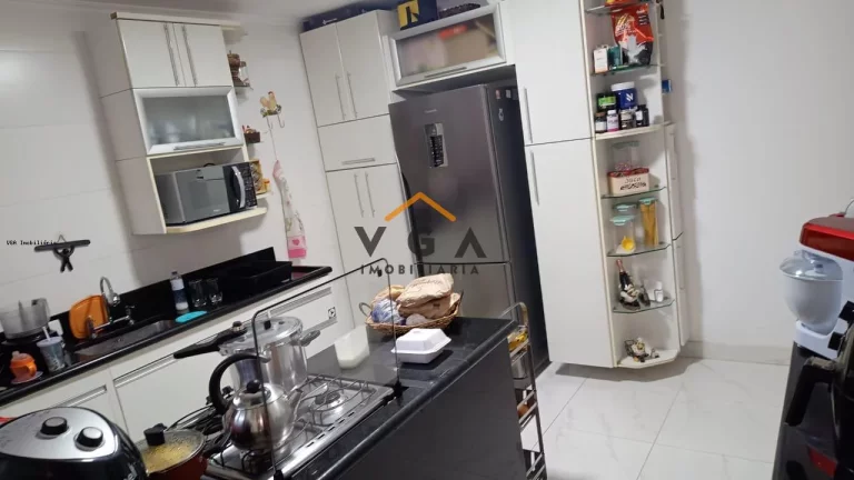 Imagem Sobrado para Venda em São Paulo, Vila Londrina, 5 dormitórios, 1 suíte, 3 banheiros, 3 vagas