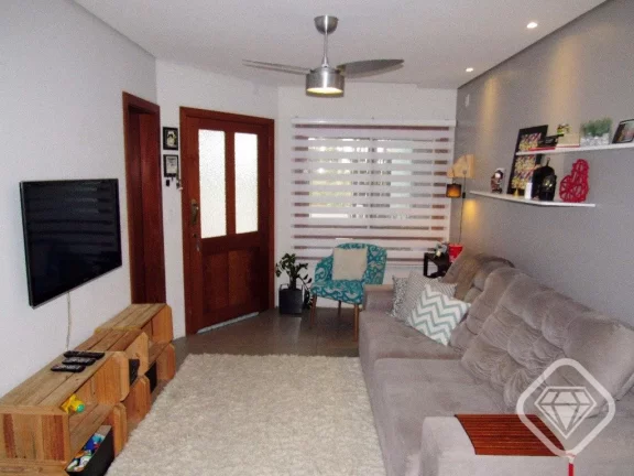 Imagem Casa moderna no Jardins do Prado

3 dormitórios, suíte com closet, pátio e segurança 24 horas

B...