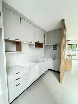 Imagem Apartamento com 2 dormitórios à venda sendo 2 suítes, 84.0 m² por - R$ 849.000,00 - José Amândio - Bombinhas/SC