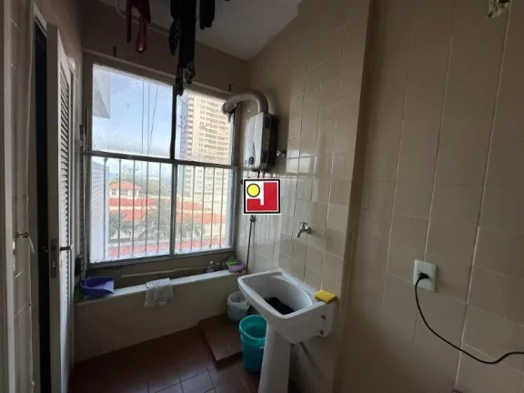 Imagem Vendo 1Q Praia da Barra, 2 vagas, frente mar e lagoa, sol nasc, depd, cozinha grande, ÔNIBUS, clube, tênis, squash, futebol, piscina, churrasqueira,
