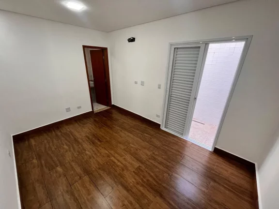 Imagem CASA SOBREPOSTA BAIXA NOVA EM FINO ACABAMENTO NO EMBARÉ