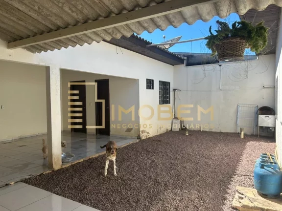 Imagem Casa à venda em Sinop-MT: 3 quartos, 1 suíte, 1 banheiro, 2 vagas de garagem, 170m² no Jardim das Orquídeas!