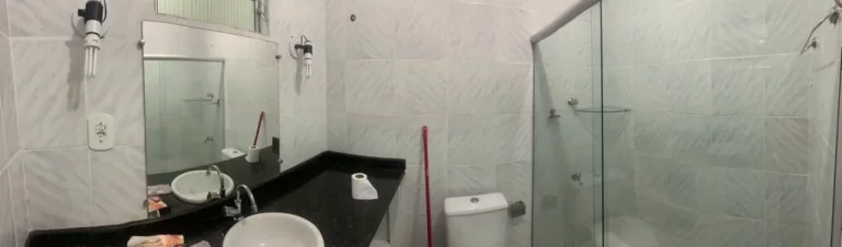 Imagem Casa à venda no Bairro Ponto Novo - Espaçosa 4/4 com suíte e 250 vagas de garagem!
