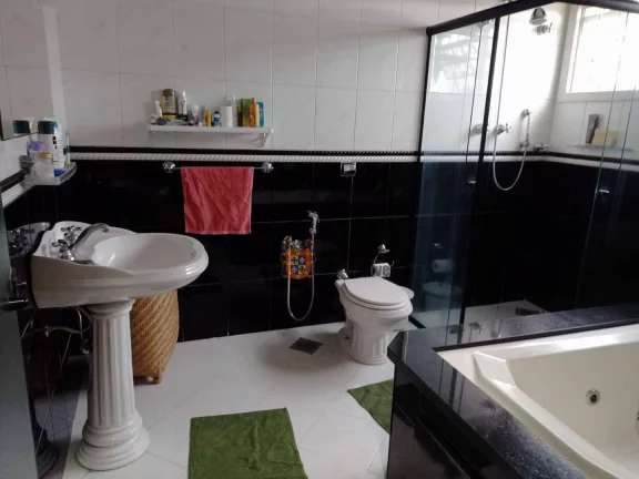 Imagem Sobrado com 4 dormitórios à venda, 962 m² por R$ 2.500.000,00 - Quiririm - Taubaté/SP