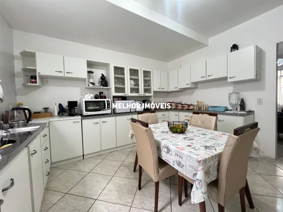 Imagem Casa com 04 dormitórios à venda - Nações - Balneário Camboriú/SC