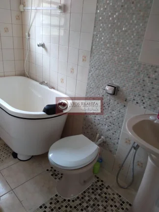 Imagem Vendo Oportunidade em Interlagos região da Cidade Dutra. Sobrado 3 Dormitórios com Armários, Suíte, Cozinha com Armários, 2 vagas, Área 250m2, Área Gourmet com Churrasqueira coberta, valor R$ 630 mil para venda.